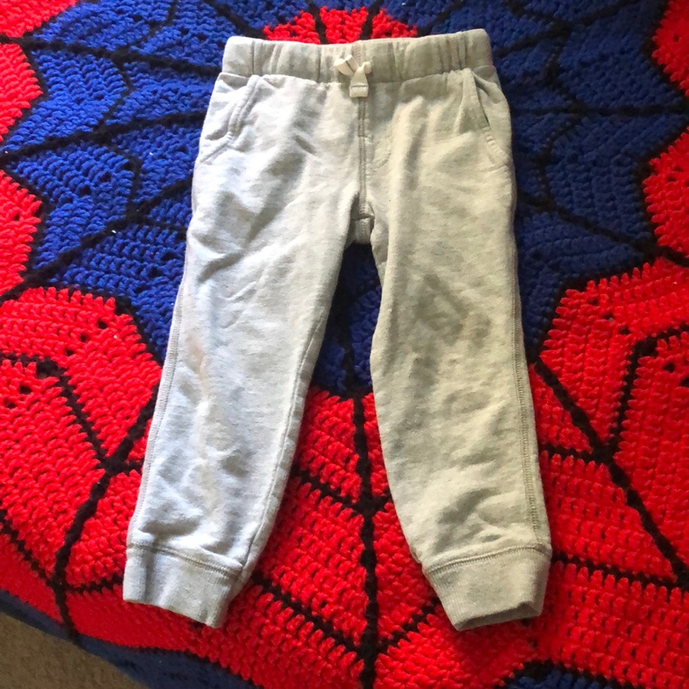 Carter’s 3T pants. Like new. Smoke free home.